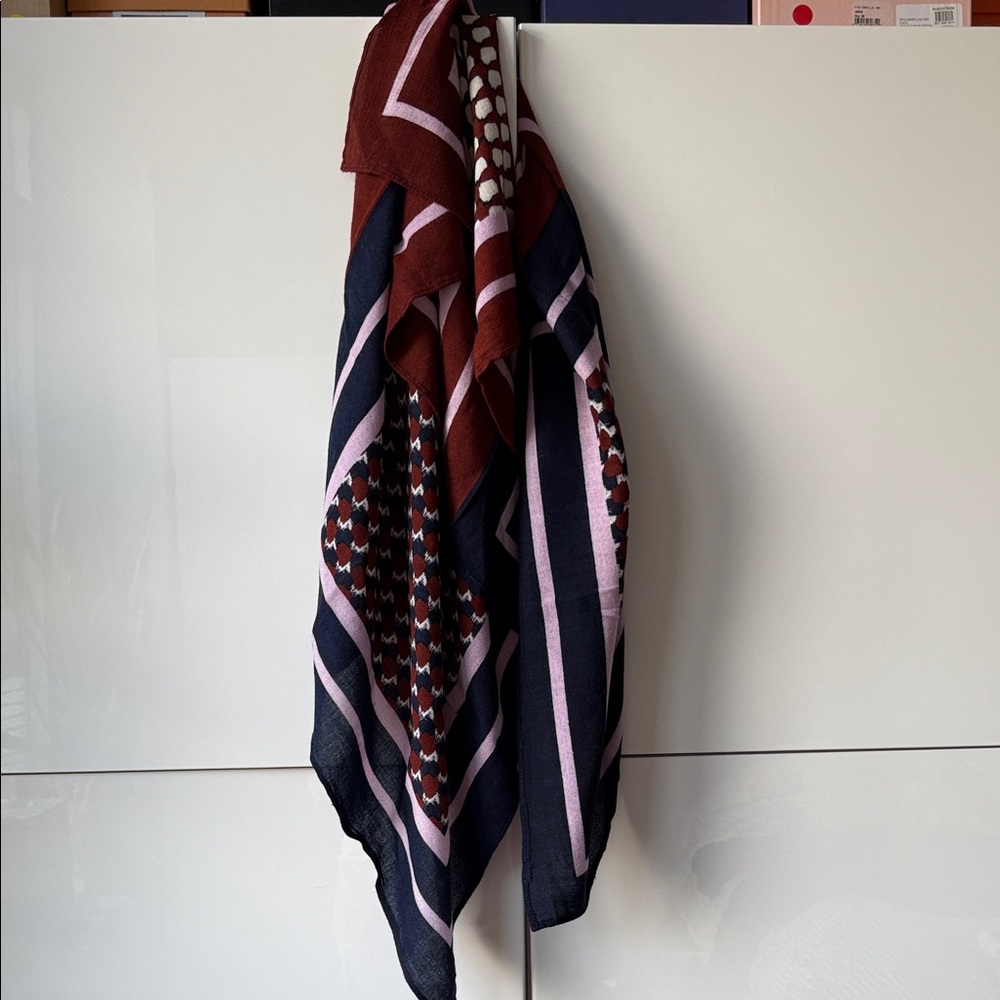 J Crew Geometric Patterned Scarf - Picture 8 of 8